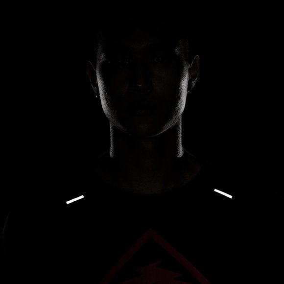 Nike Rise 365 Trail Running Mesh Knit Dri-FIT Short Sleeve Top Black DJ0600-010 - Picture 2 of 8